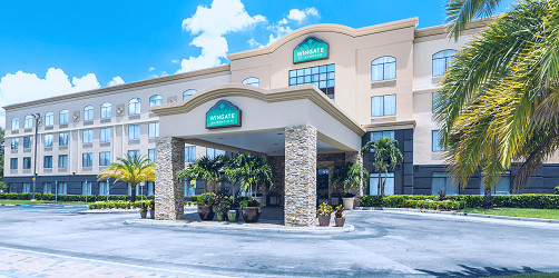 Best Hotels in Orlando Florida | Wingate by Wyndham Universal Studios &  Convention Center